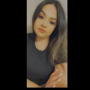 Meet your Posher, Brittney